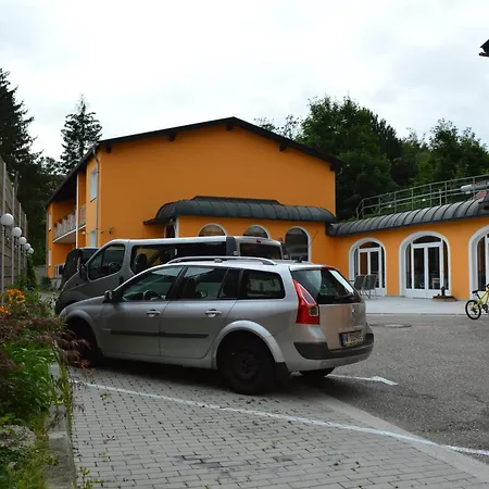 Austria Self Checkin 3*
